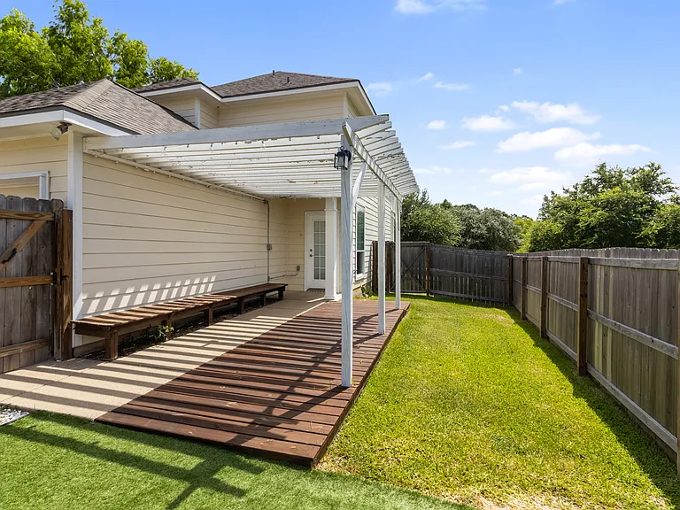 2023 Autumn Lake Dr — Photo 29