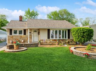 214 W Taylor Rd, Lombard, IL 60148