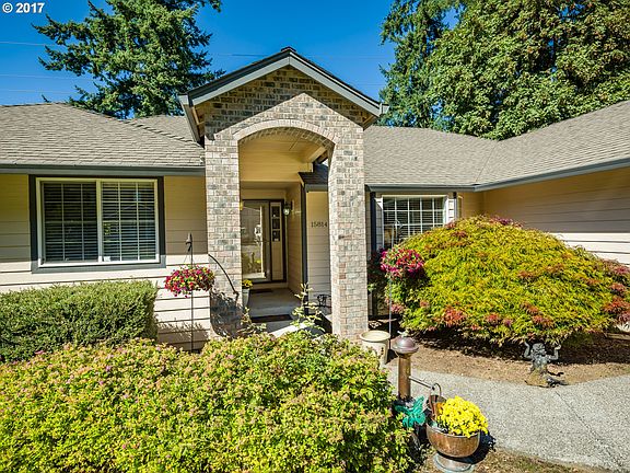 4th image of 15814 NE 27th Cir