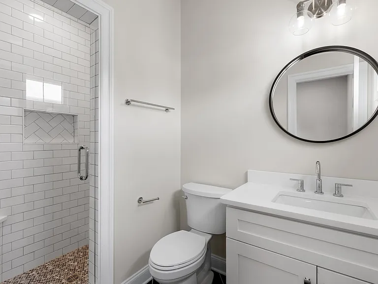 10 S Rowland St #3 — Photo 19