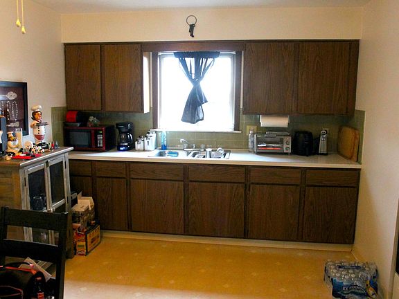 2nd image of 152 Stadler Ct APT 3
