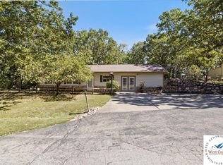 30556 Stonehaven Dr, Warsaw, MO 65355
