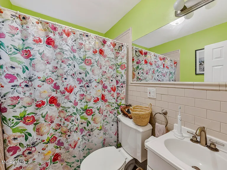 301 6th Ave #101 — Photo 8