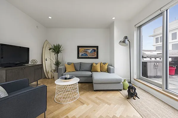 Sold by Compass | media 4