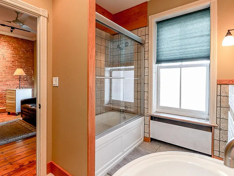 258 Warren St #2 — Photo 12