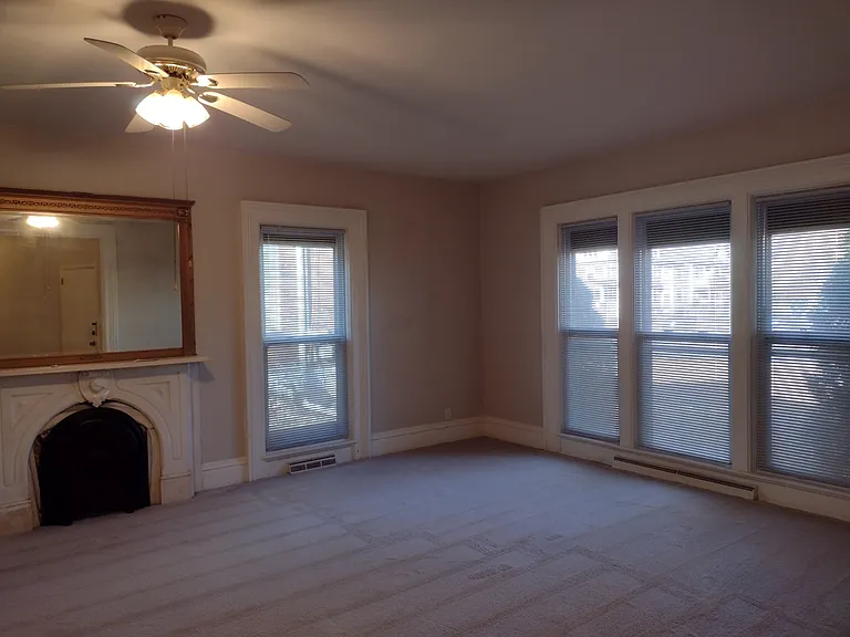 679 W Stephenson Apt Pass — Photo 3
