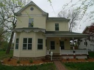 504 SE Miller St, Lees Summit, MO 64063