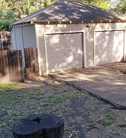 5923 Worth St — Photo 9