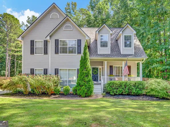 73 Blossom Ct, Sharpsburg, GA 30277
