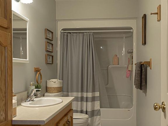 5th image of 157 North Ave #1