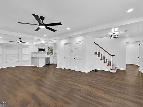 2nd image of 4247 Bingham Ct