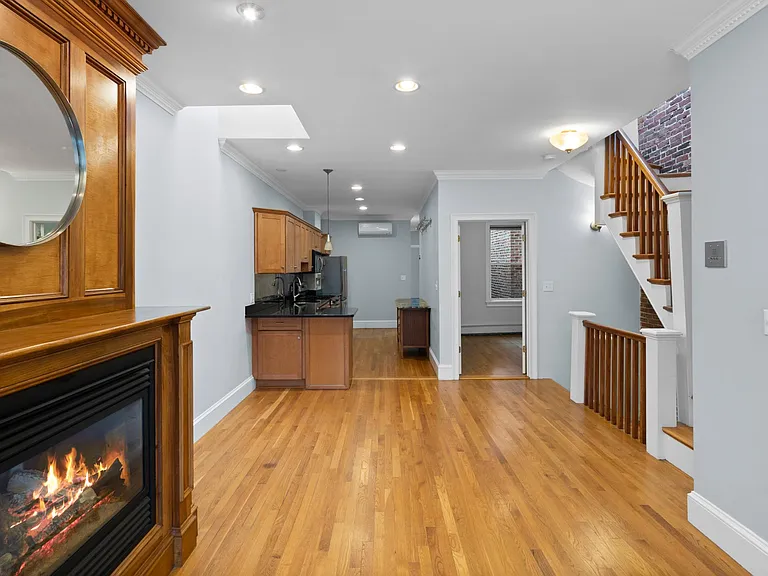 150 Salem St #4 — Photo 7