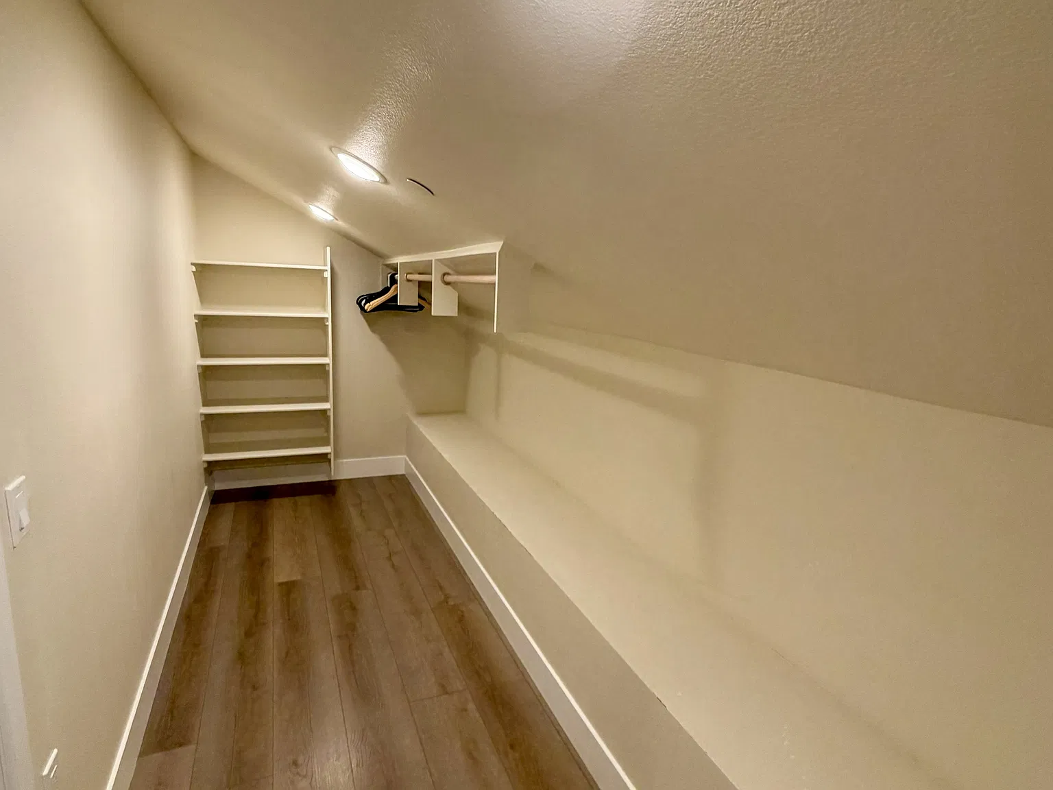 1 bed, 700 sqft, $1,975 — Photo 2
