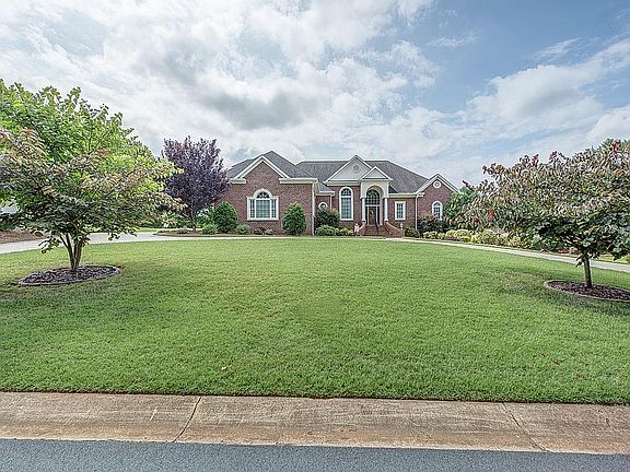 3rd image of 6011 Deas Dr