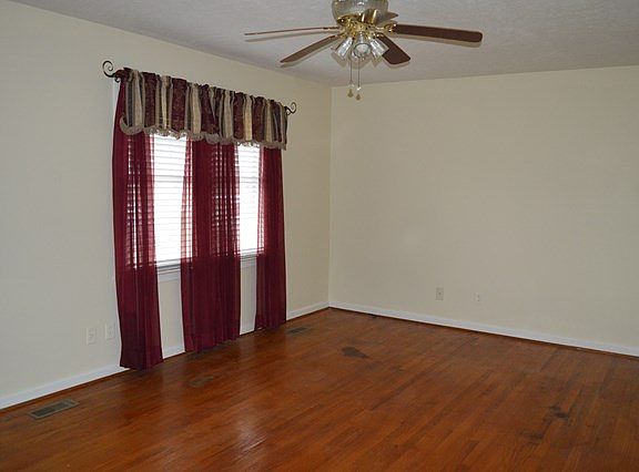 3rd image of 1815 Westover Dr
