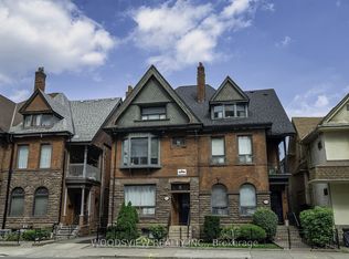 101 Spadina Rd #2-C02, Toronto, ON M5R 2T1