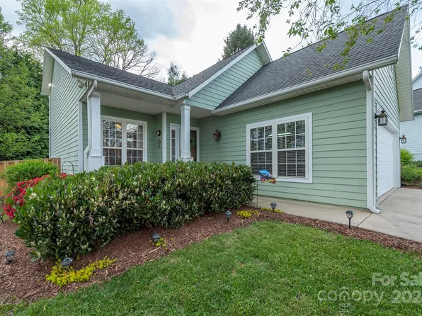 25 Cotton Creek Cir, Black Mountain, NC 28711