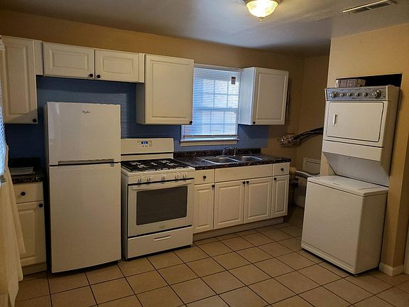 2nd image of 1304 E Goulson Ave