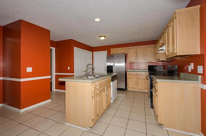 436 Dorchester Pl — Photo 11