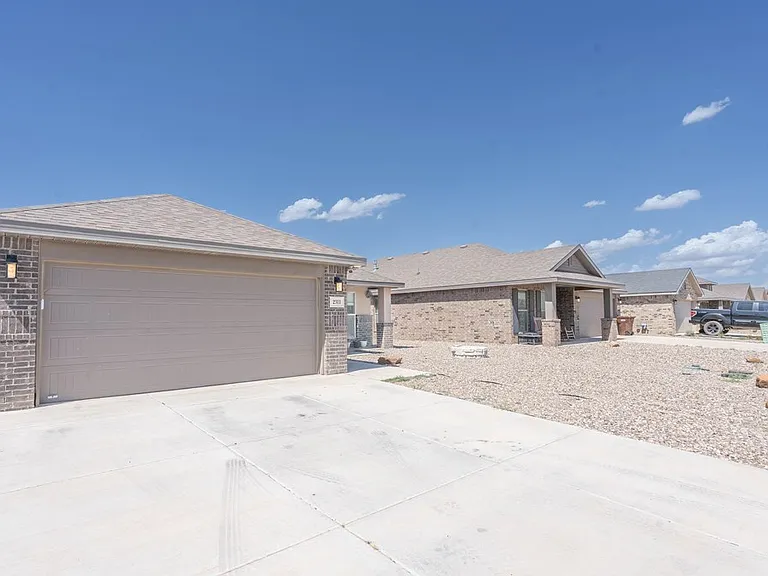 2311 Outlaw Ct — Photo 13