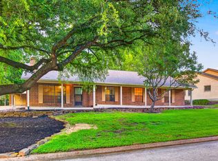 107 Greenbriar Dr, Montgomery, TX 77356