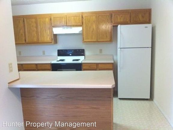4th image of 1611 W Woodland St #A