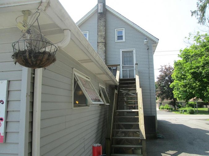 1st image of 1835 Route 209