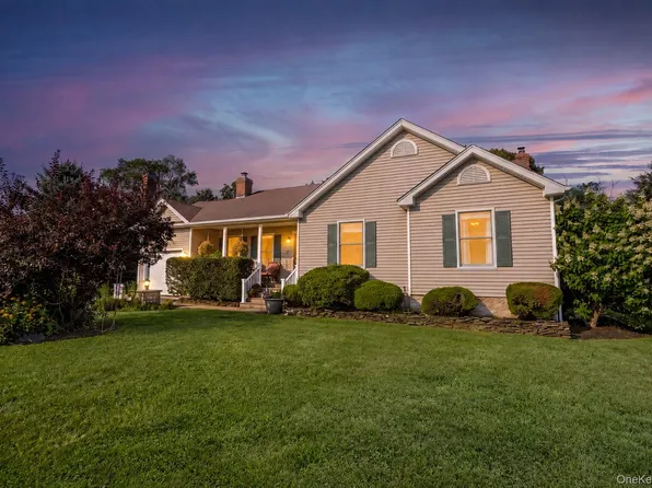 2200 Aldrich Lane, Laurel, NY 11948