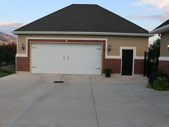 Detached Four-Car Garage