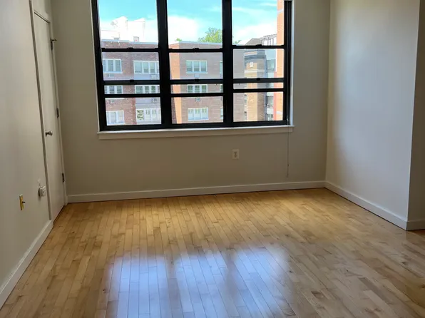 3883 Connecticut Ave NW APT 502, Washington, DC 20008