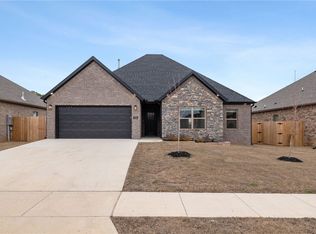 7206 SW Walnut Grove Ave, Bentonville, AR 72712