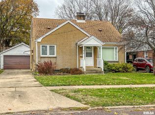910 E Willcox Ave, Peoria, IL