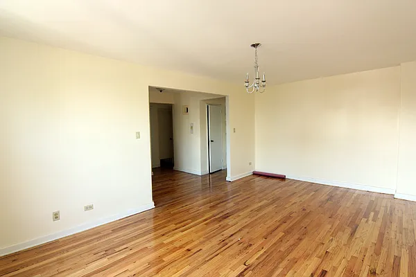 Sold by Superior Realty Service | media 11