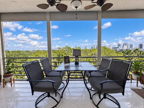1000 NE 14th Ave APT 703, Hallandale Beach, FL 33009