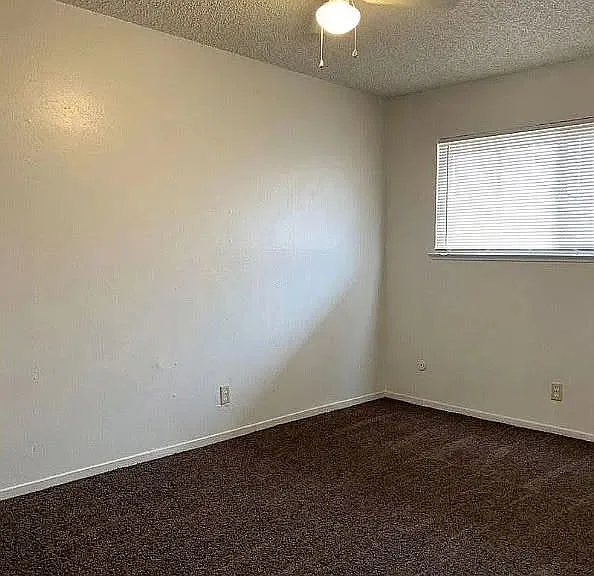 4431 E Hedges Ave #D — Photo 6