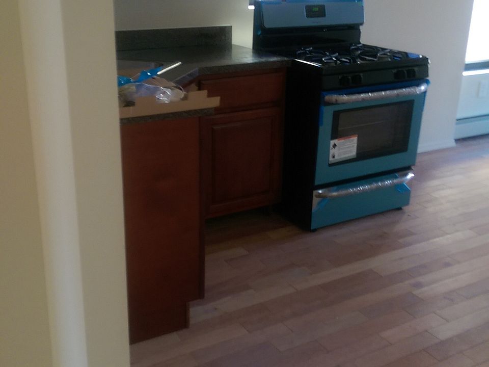 2nd image of 500 Snediker Ave