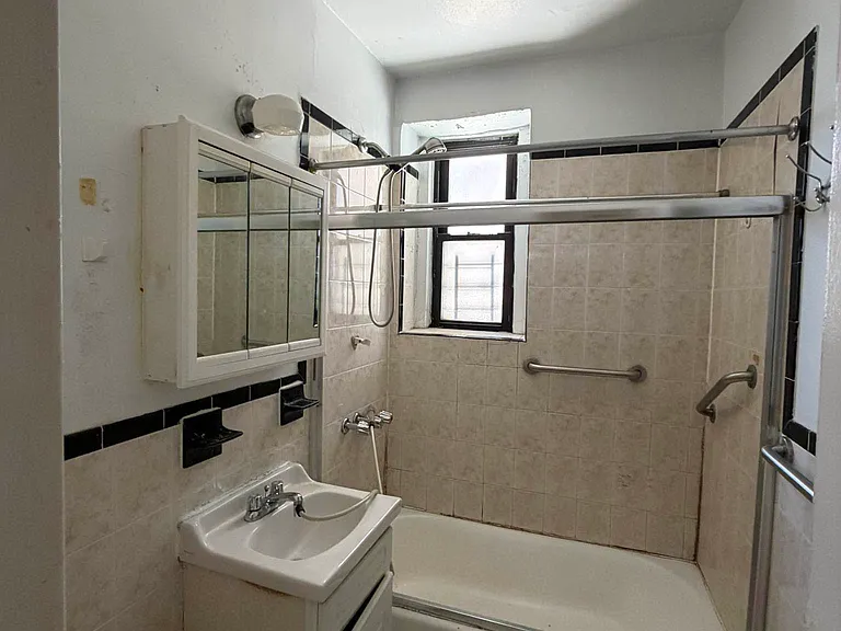 4015 Hampton St #1E — Photo 7