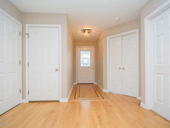 3rd image of 12115 Triple Crown Ct