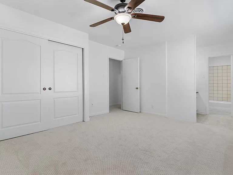2809 Olympia Dr — Photo 3