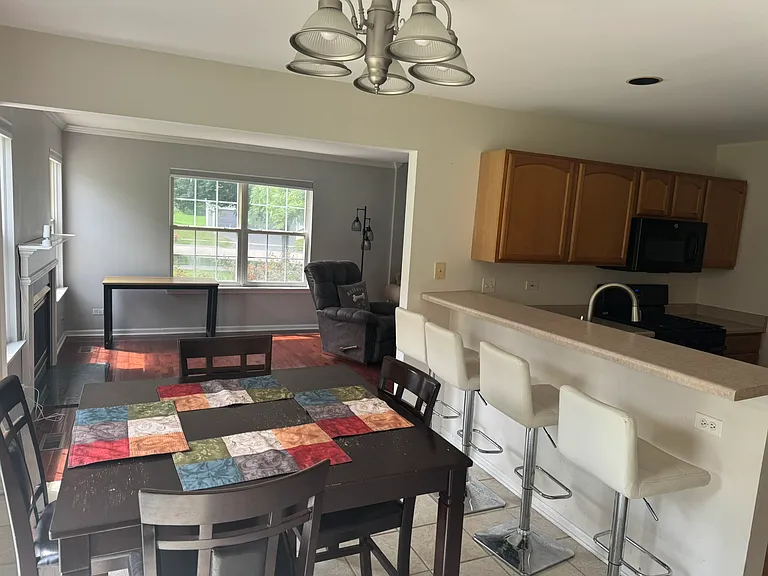 215 Dogwood Ct — Photo 6