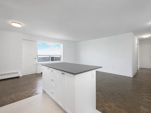 95 Paisley Boulevard West