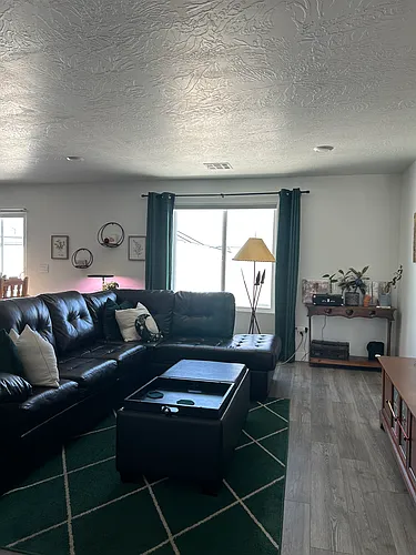 378 W 2050 N Photo 1