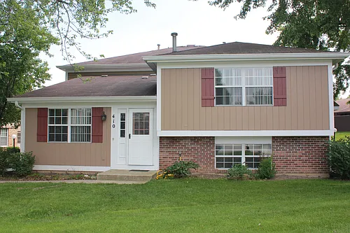 410 Ashwood Ct Photo 1