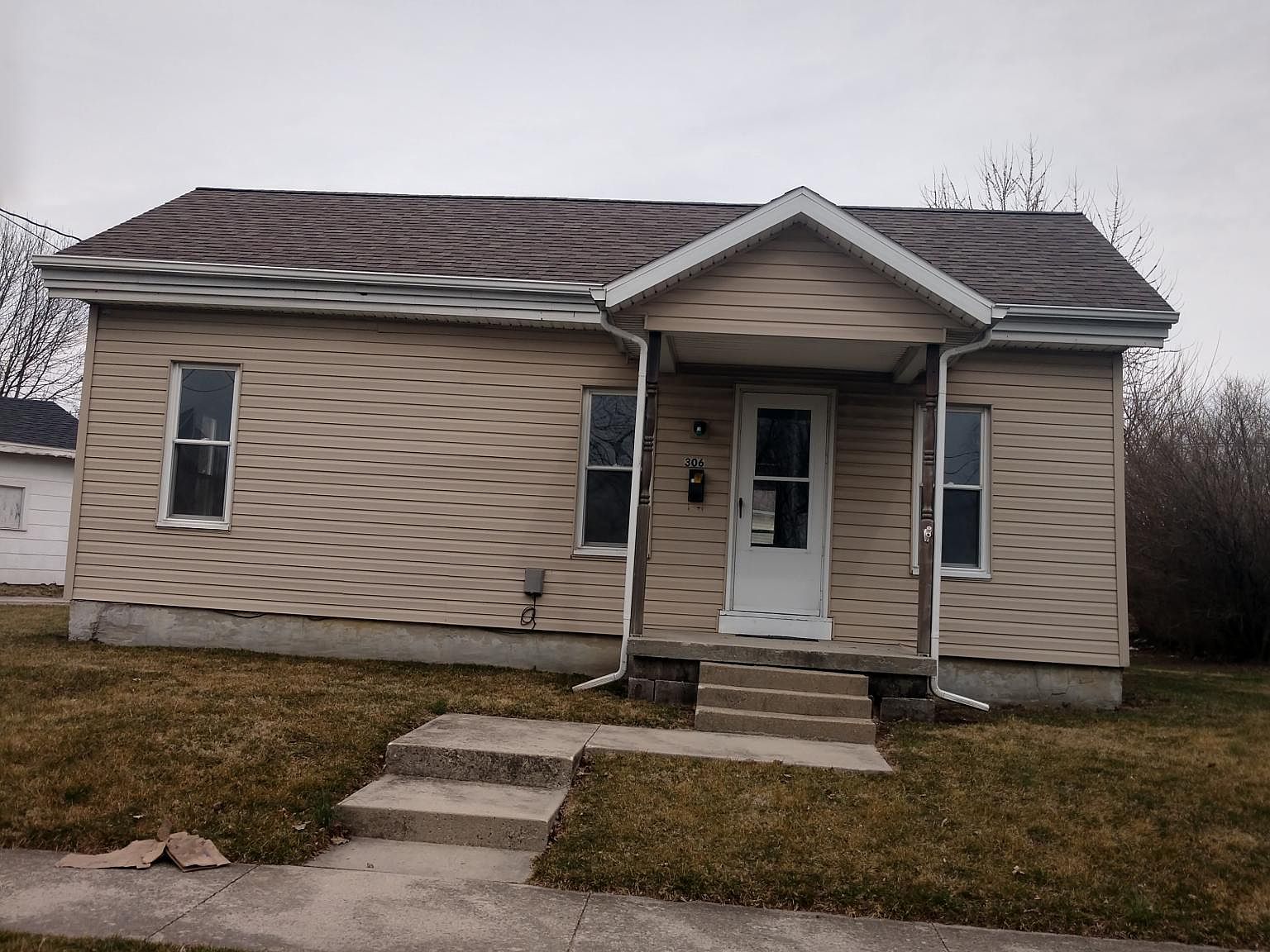 306 Defiance St, Wapakoneta, OH 45895 | Zillow