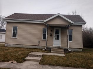 306 Defiance St, Wapakoneta, OH 45895