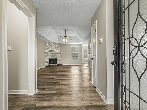 3rd image of 3752 Silver Fox Ln