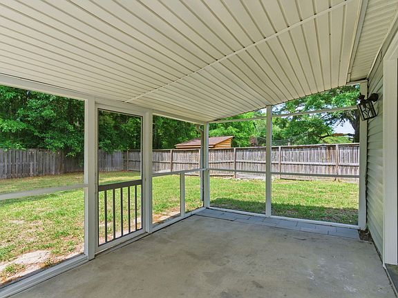 5th image of 2143 Pinehurst Ave