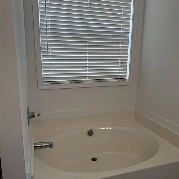 2326 Worrall Hill Dr — Photo 11