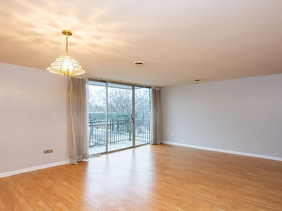 5th image of 424 Park Ave APT 302