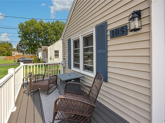 3rd image of 105 Keith Dr